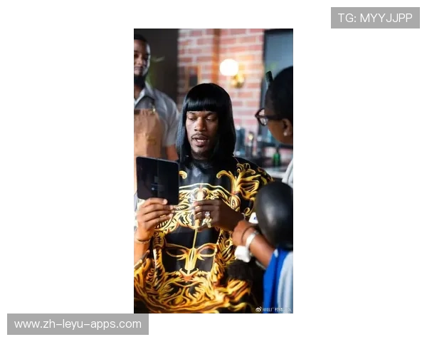 巴特勒新发型被球迷戏称“电竞少年”